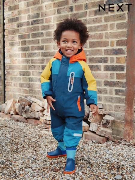 An application scenario or product detail of boys waterproof coat - Image 10