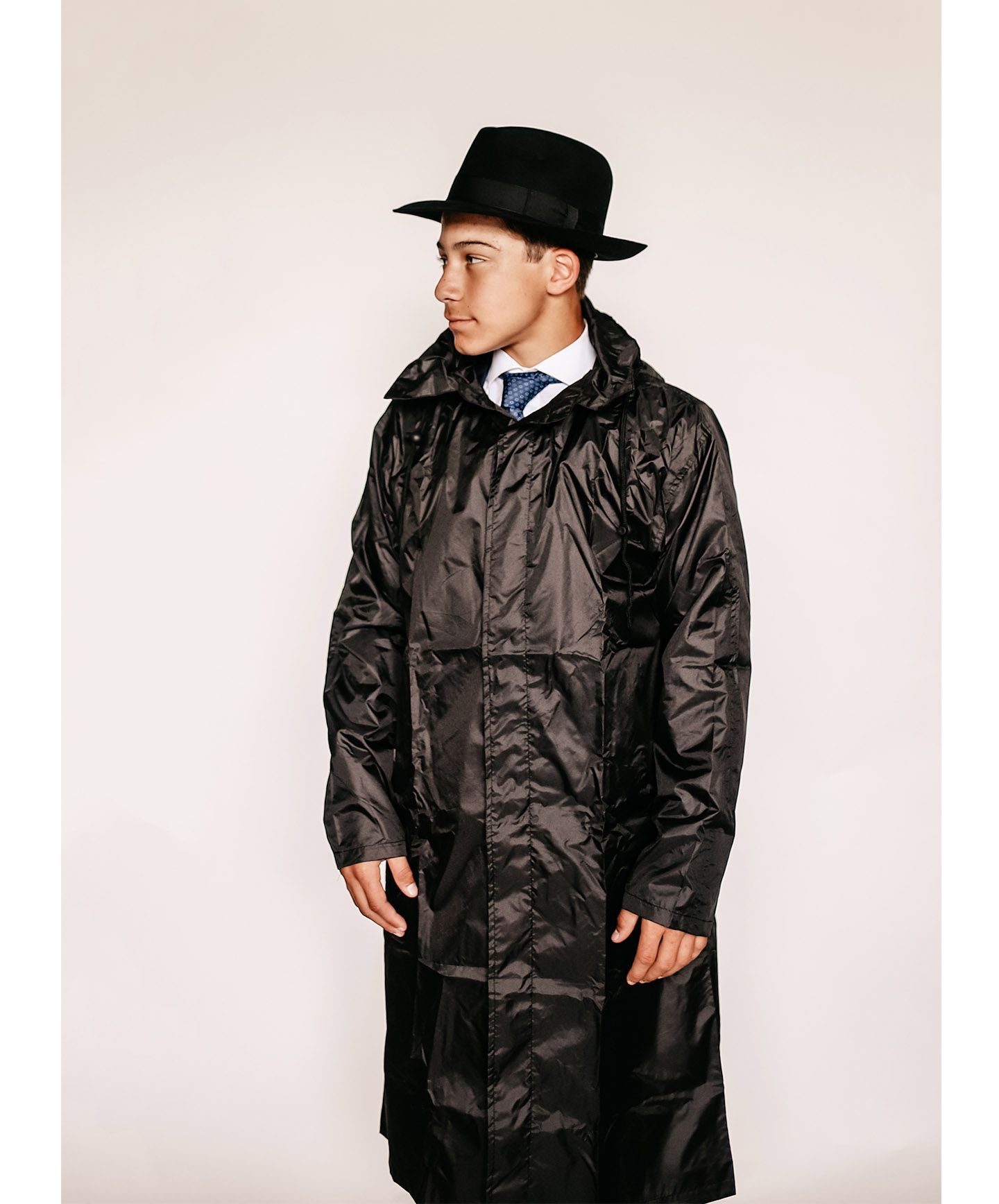 An application scenario or product detail of boys waterproof coat - Image 13