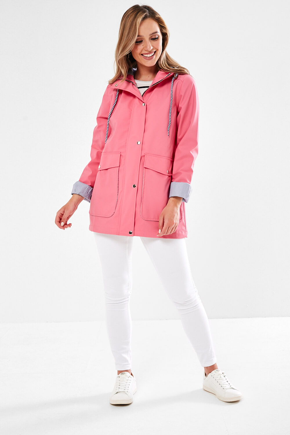 An application scenario or product detail of girls pink raincoat - Image 14