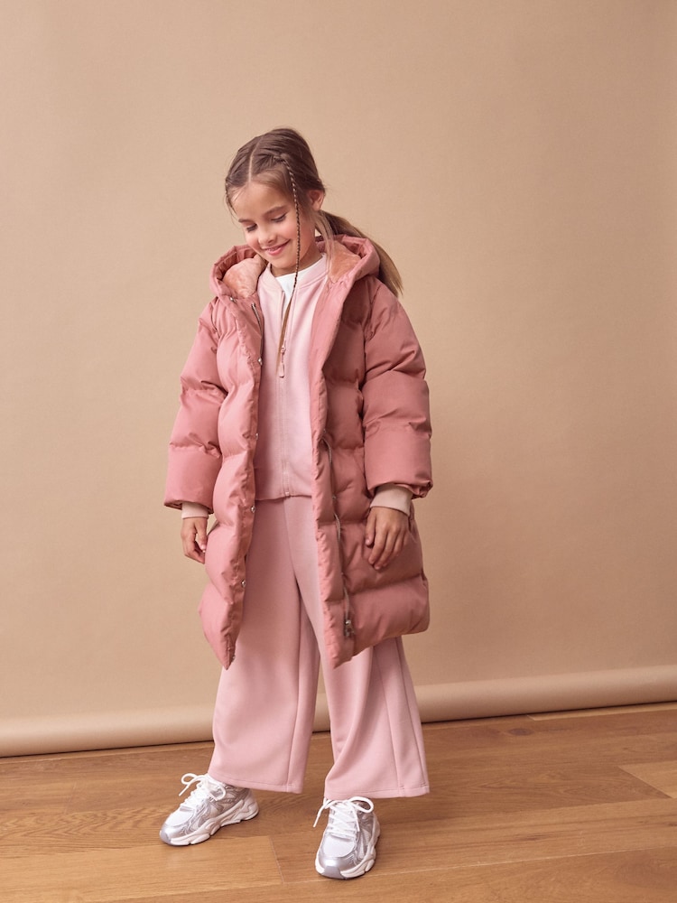An application scenario or product detail of girls waterproof coat - Image 13