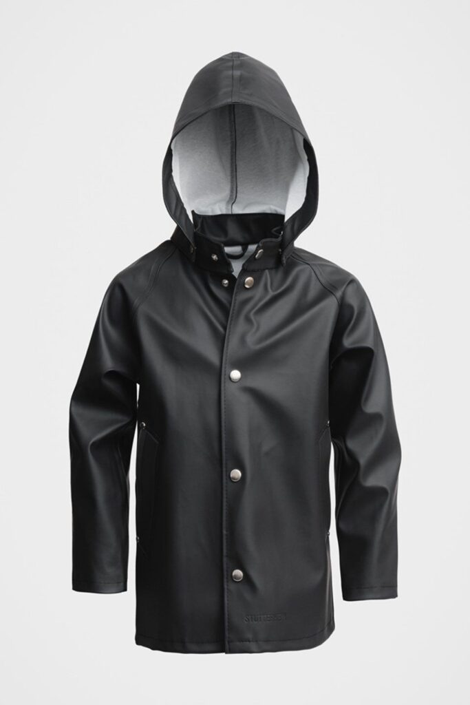 Featured image for the kids black raincoat guide