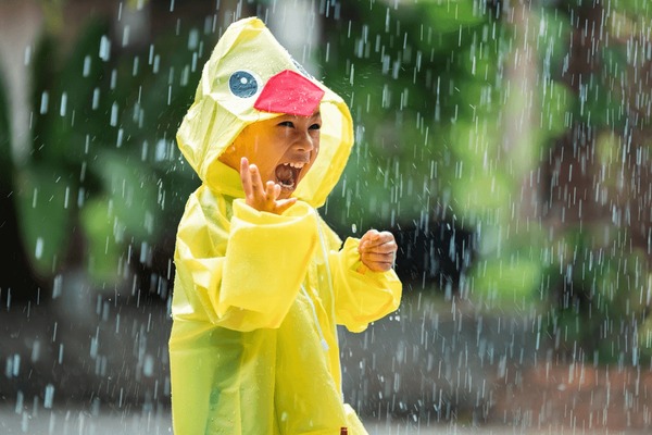 An application scenario or product detail of kids raincoats boys - Image 15