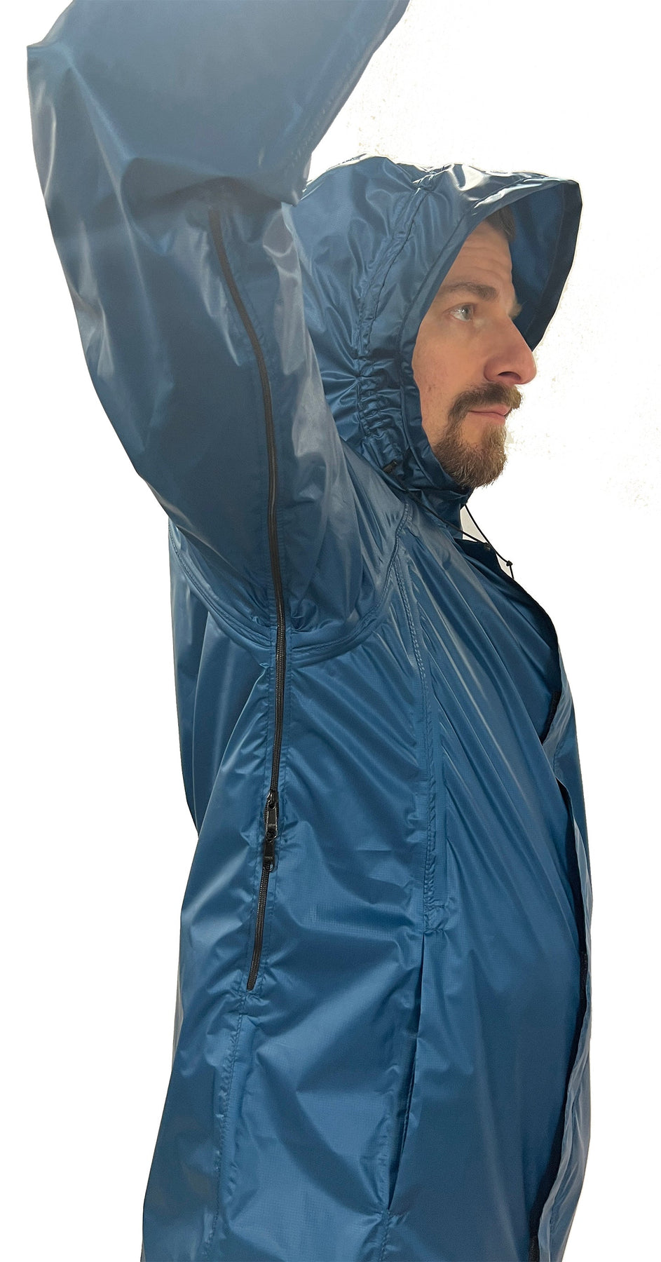 An application scenario or product detail of lightweight rain jacket - Image 7