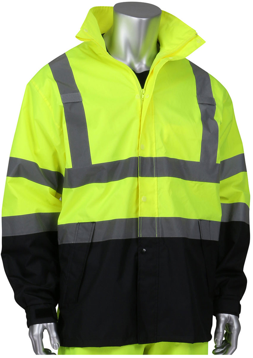 An application scenario or product detail of rain coat jacket - Image 3
