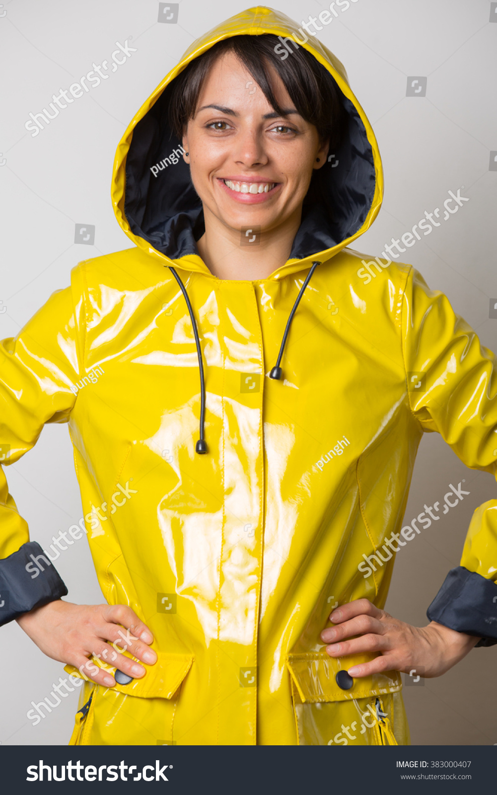 An application scenario or product detail of raincoat for teenage girl - Image 16