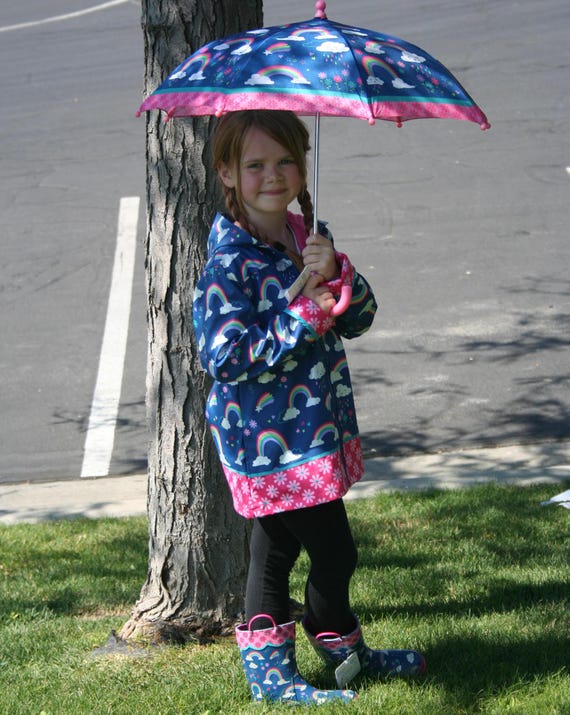 An application scenario or product detail of toddler raincoat and umbrella - Image 13