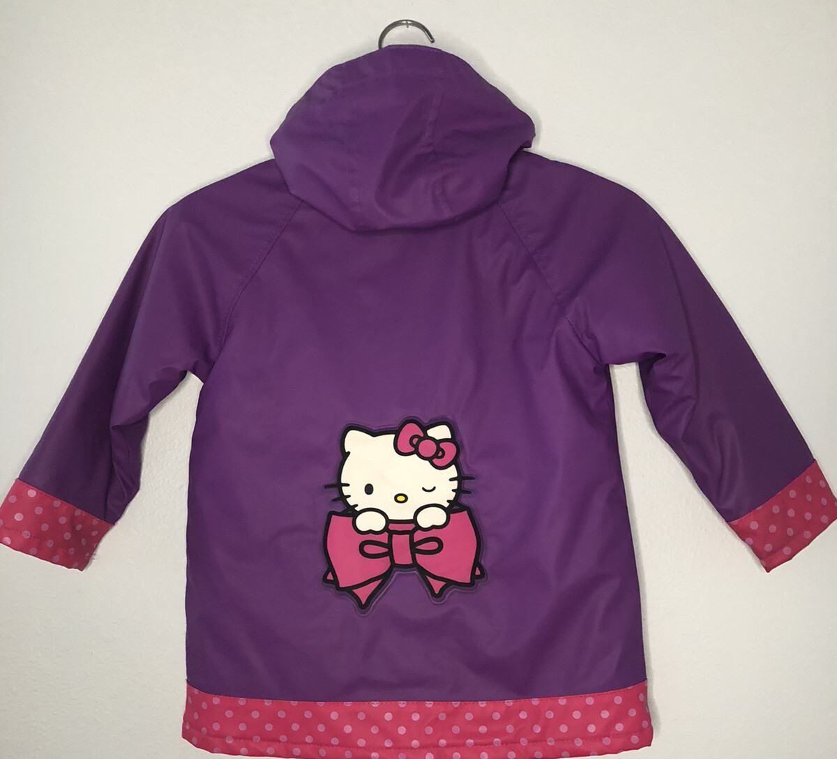 An application scenario or product detail of western chief hello kitty raincoat - Image 1