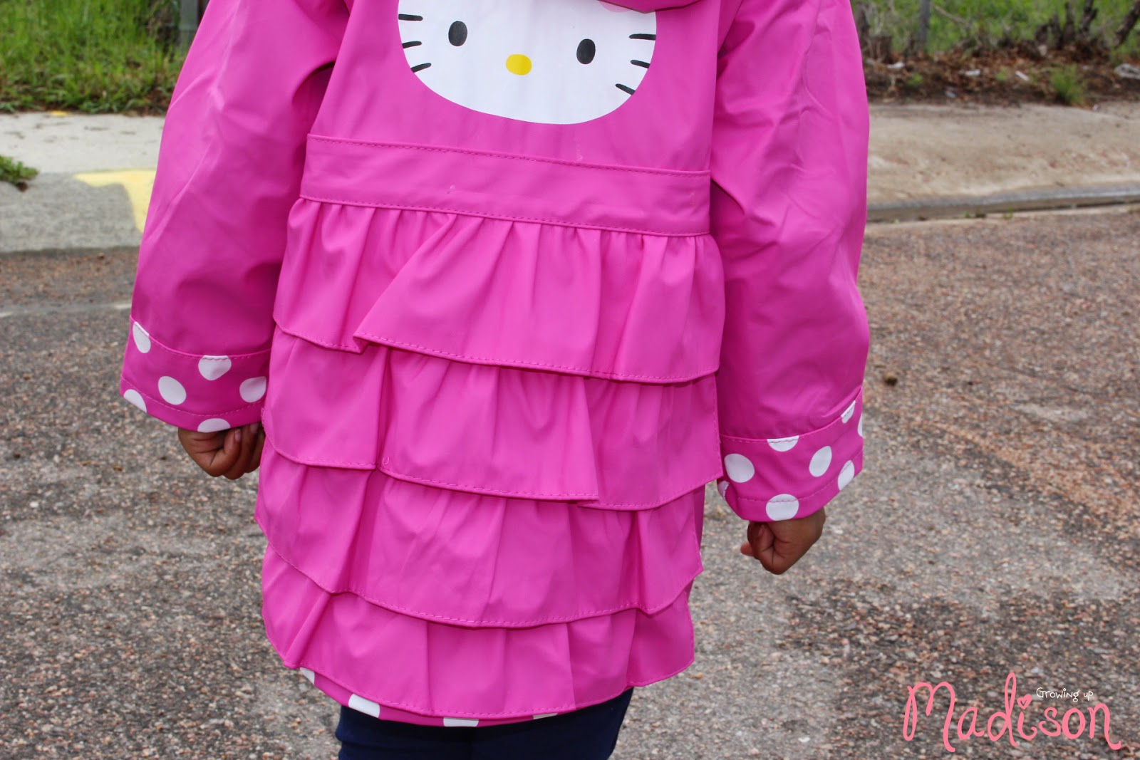 An application scenario or product detail of western chief hello kitty raincoat - Image 9