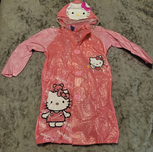 An application scenario or product detail of western chief hello kitty raincoat - Image 22