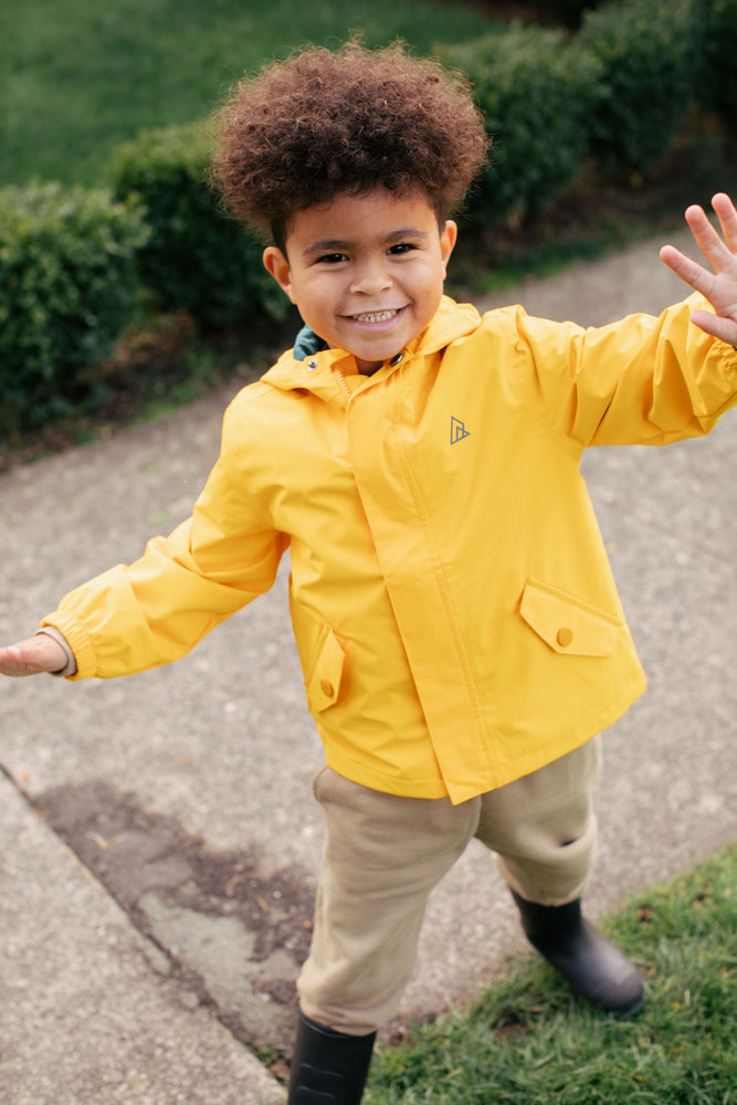 An application scenario or product detail of yellow rain jacket toddler - Image 14